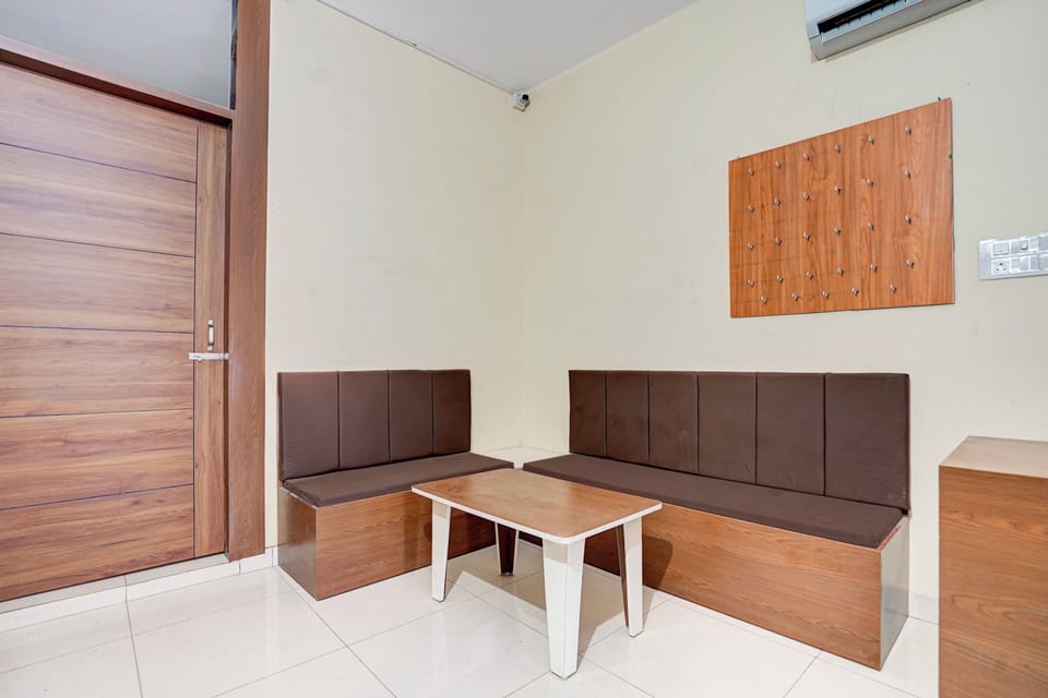 Townhouse Patiala Railway Station Hotel in Punjab, India