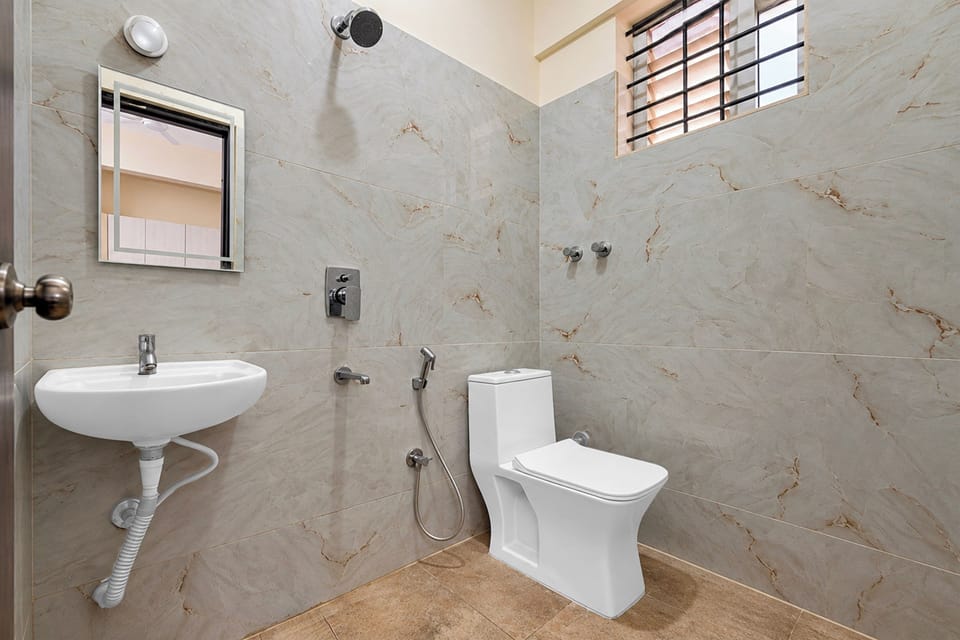 Townhouse Nallurahalli Lakeview Hotel in Bengaluru