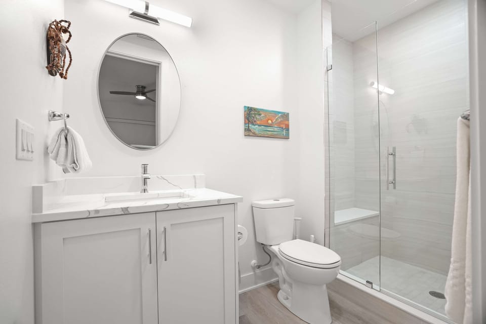NEW Serenity by the Sea at Madeira Beach Apartment in Madeira Beach