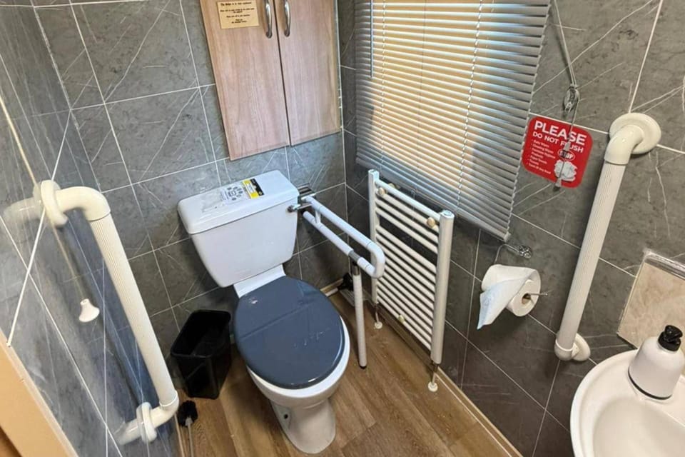 6berth Caravan-wheelchair Accessible-pet Friendly Cabin in Ingoldmells