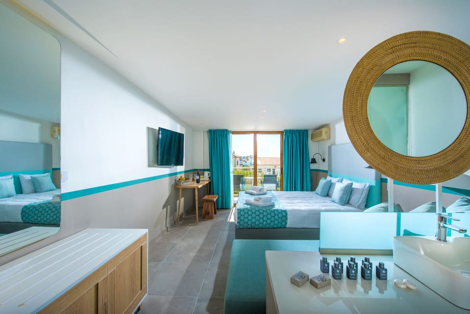 Superior Double Room | Individually decorated, individually furnished, desk, soundproofing