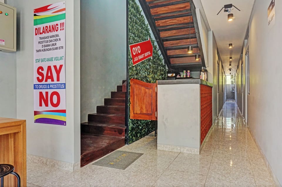 Capital O J&b Sentul - 4 hours stay Hotel in West Java