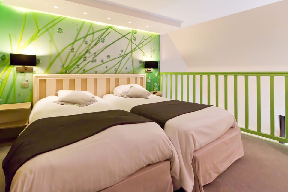 In-room safe, desk, blackout drapes, soundproofing