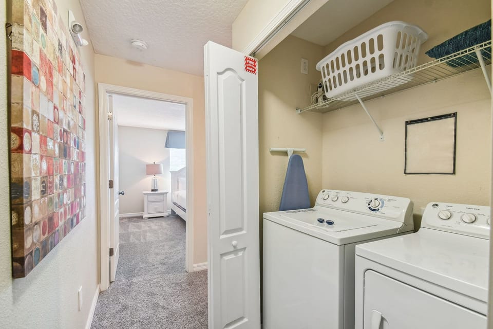 4BR Paradise Palms Townhome, Heated Pool Villa in Osceola County