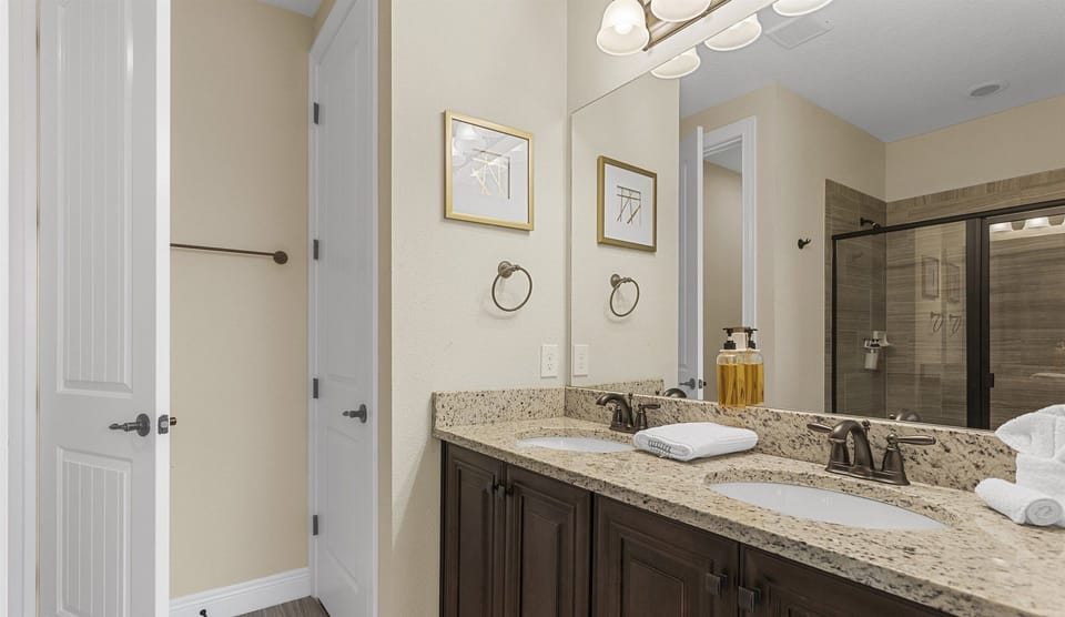 Luxury 8BR Villa w/ Pool, Game & Theater Room Villa in Osceola County