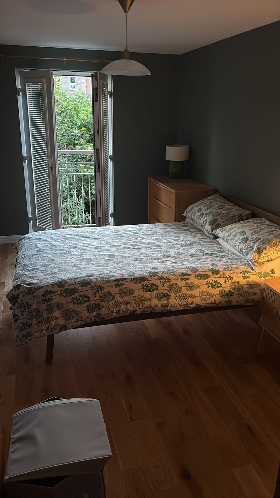 Apartment Sleeps 2 With Parking Apartment in Edinburgh