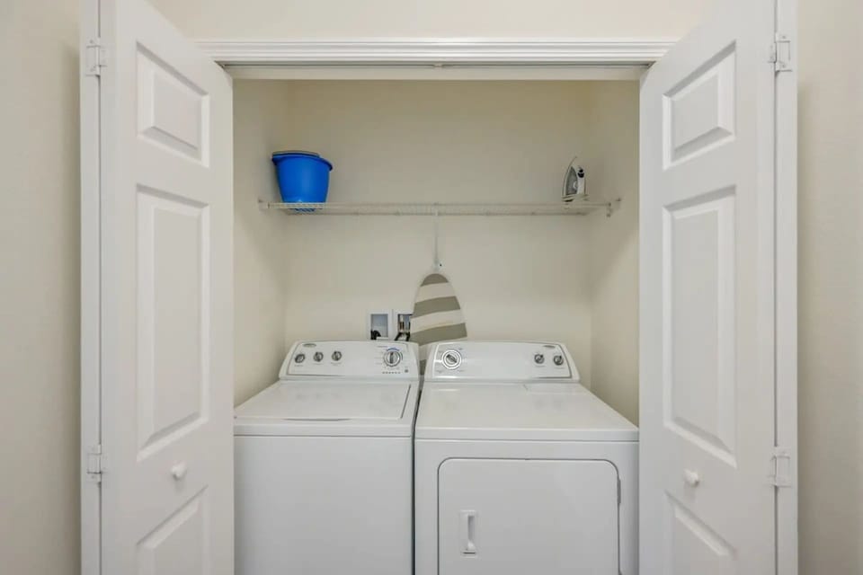4BR Townhome W/pool Near Disney Villa in Kissimmee
