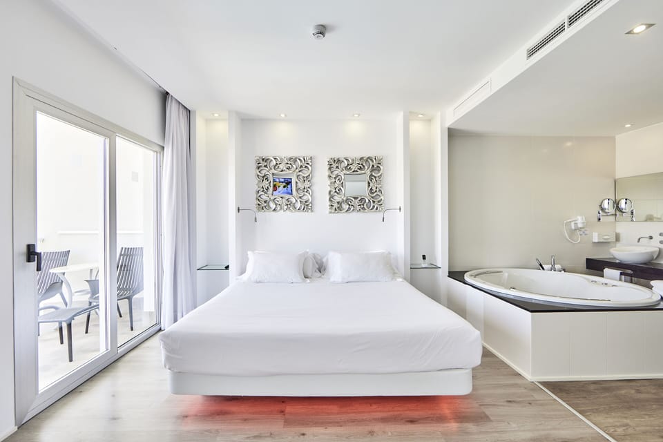 In-room safe, iron/ironing board, free WiFi, bed sheets
