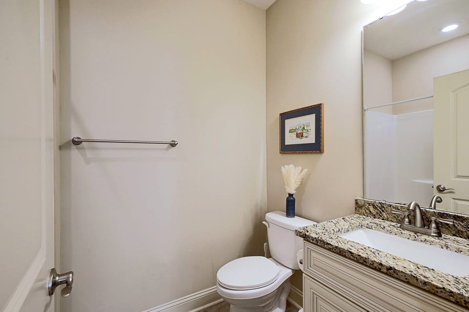 Stunning Murrells Inlet Townhome Near Marshwalk Cottage in Murrells Inlet