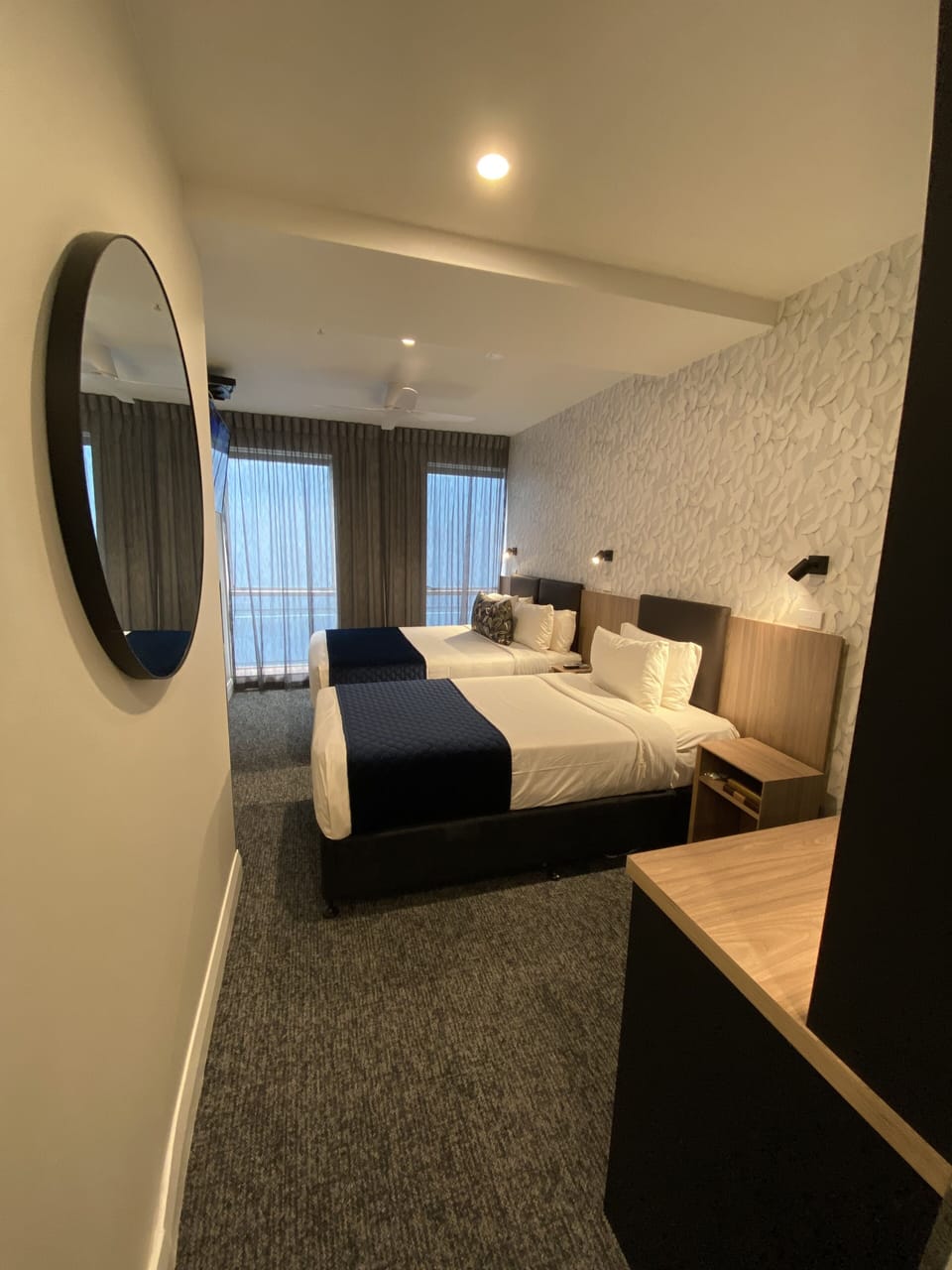 Deluxe Twin Room | Desk, iron/ironing board, free WiFi, bed sheets