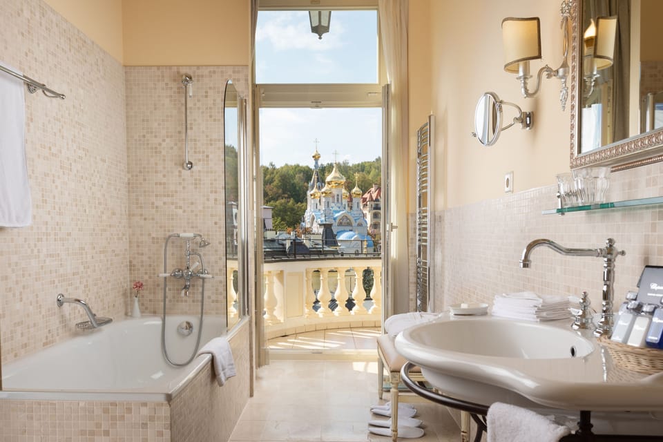Deep soaking tub, free toiletries, hair dryer, bathrobes
