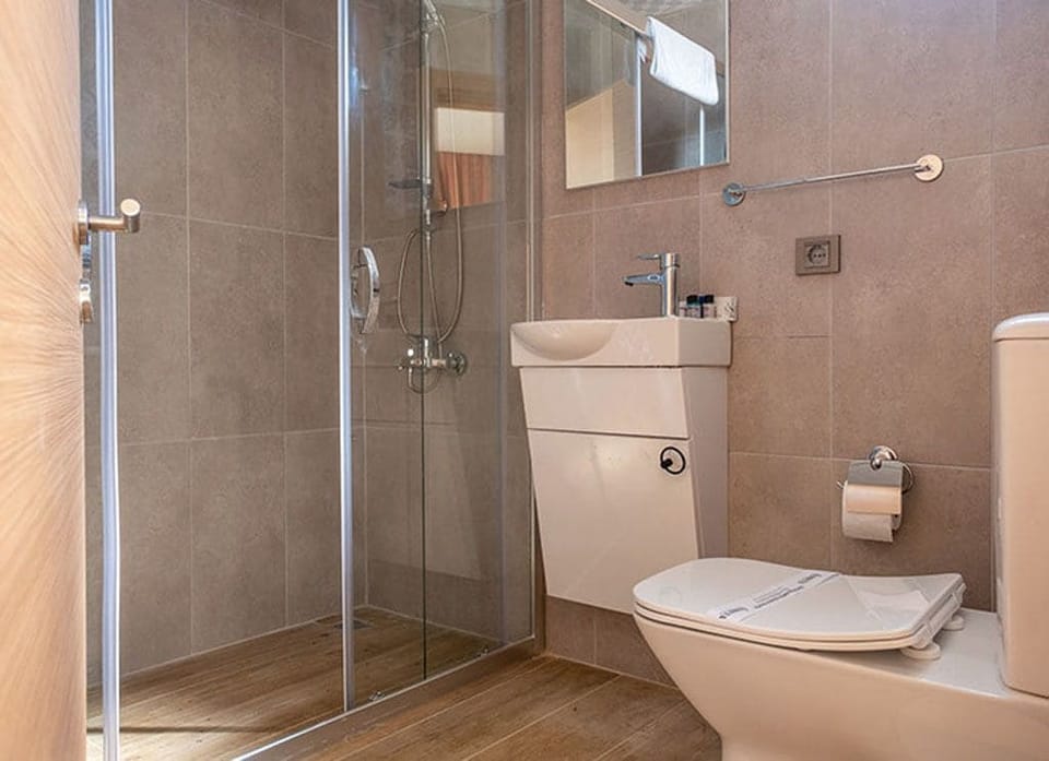 YENİ TRUVA OTEL Hotel in Turkey