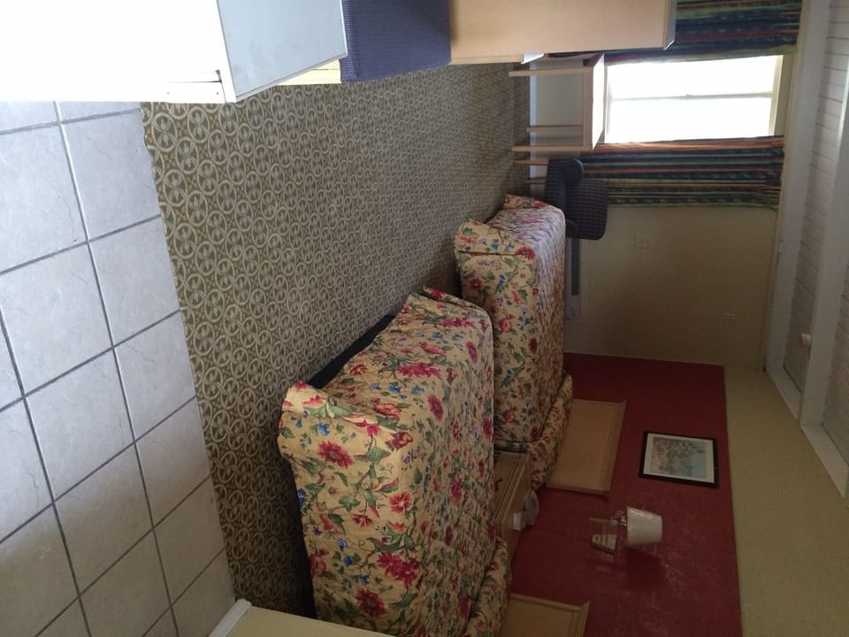 Standard Room, 2 Double Beds | WiFi (free)