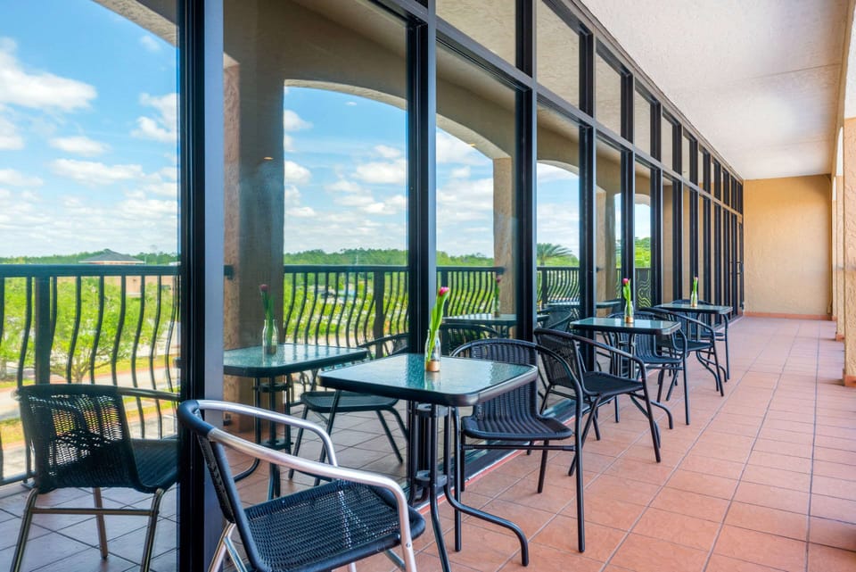 Free daily full breakfast