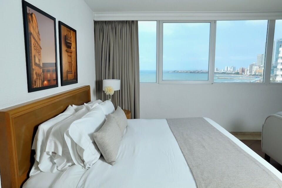 Junior Studio Suite, 1 King Bed, Ocean View | Premium bedding, minibar, in-room safe, desk