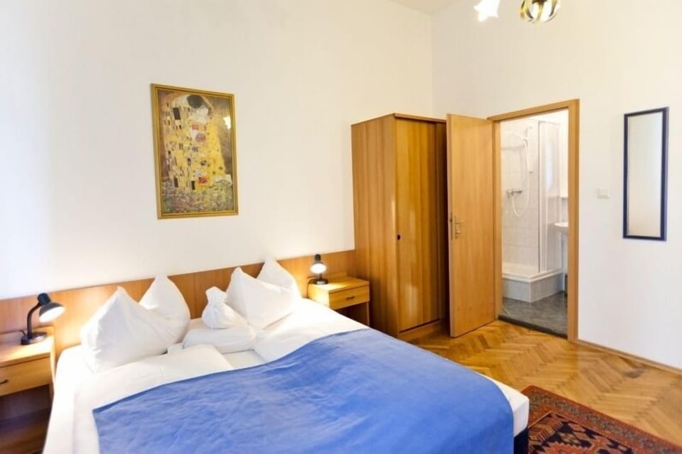 Double Room | In-room safe, desk, blackout drapes, iron/ironing board