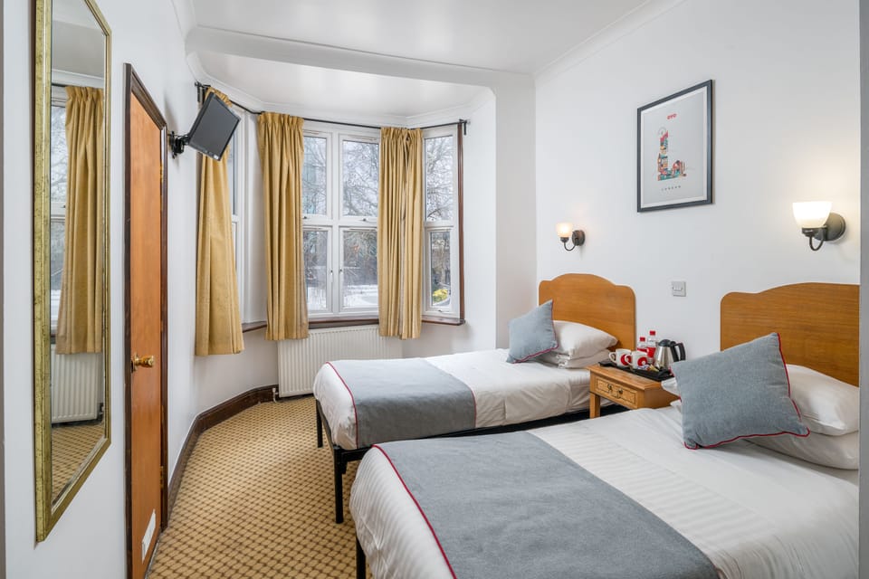 Standard Twin Room | In-room safe, free WiFi