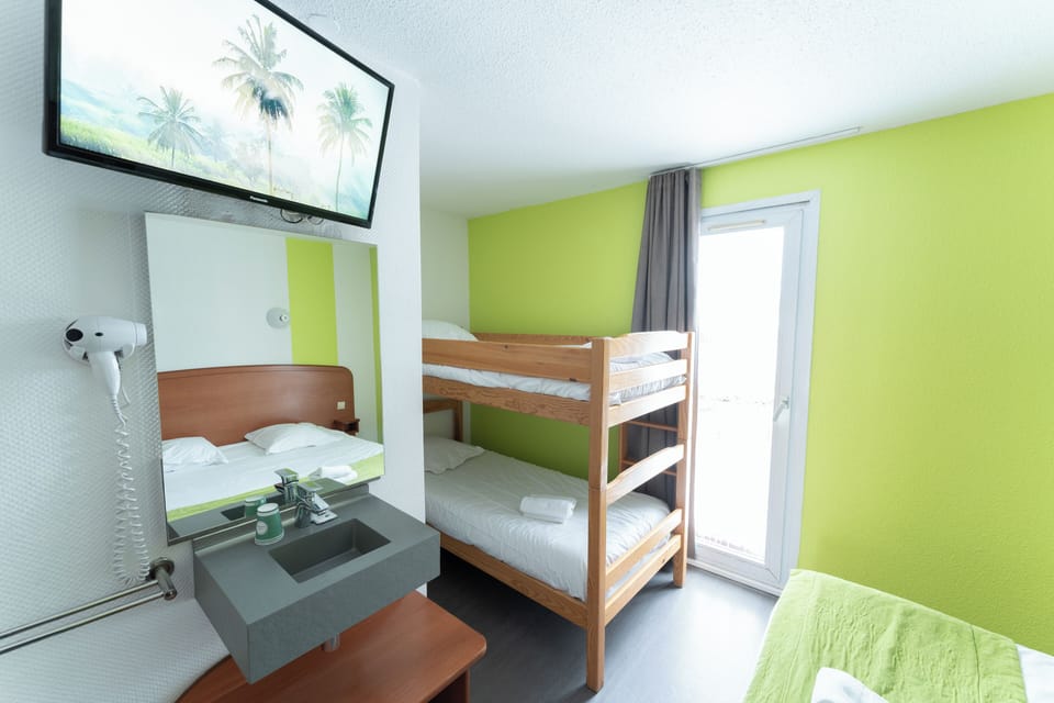 Standard Quadruple Room | Desk, iron/ironing board, free cribs/infant beds, free WiFi