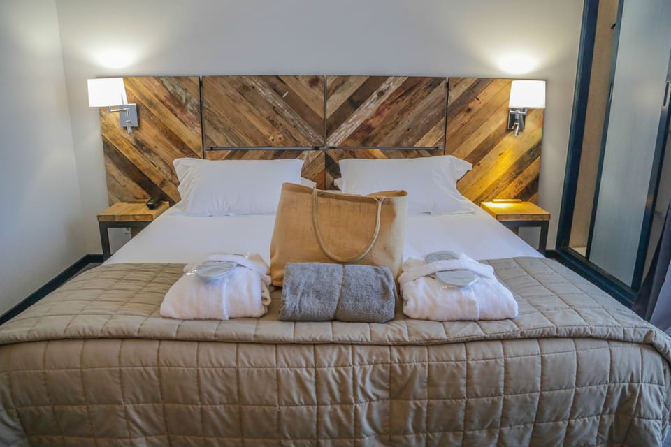 Luxury Double Room | Premium bedding, in-room safe, desk, laptop workspace