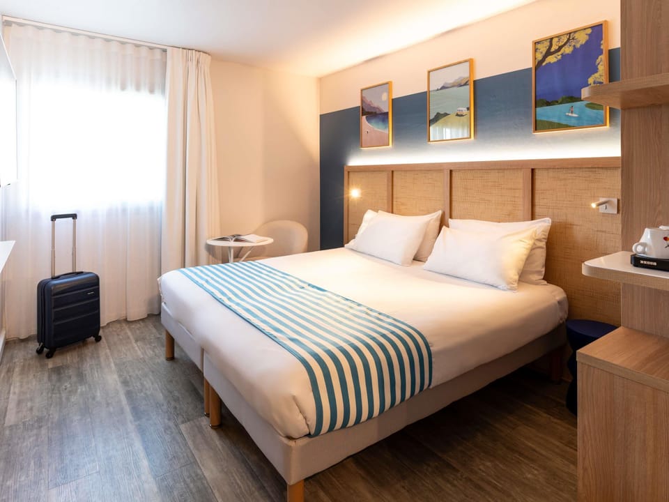 Standard Room, 1 Double Bed | Premium bedding, in-room safe, blackout drapes, soundproofing