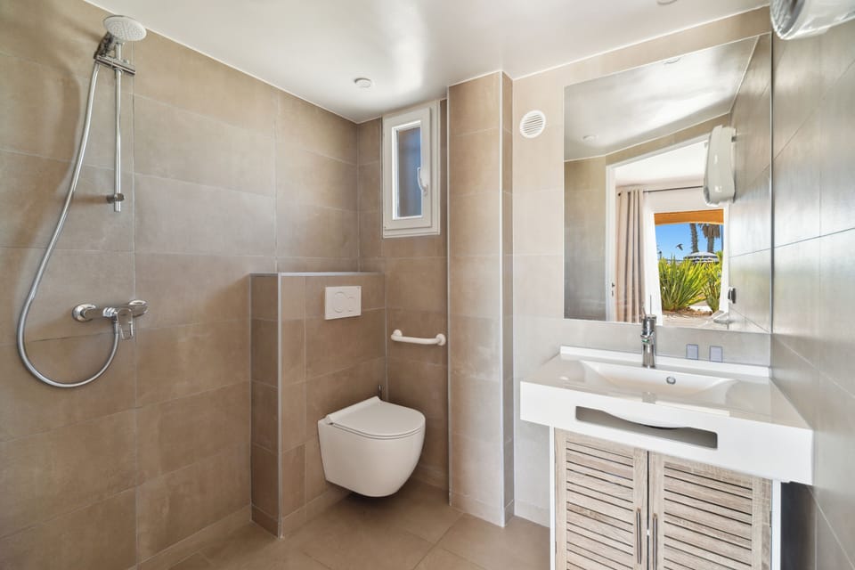 Standard Triple Room, Terrace (Garden View) | Bathroom | Hair dryer, towels, soap, shampoo