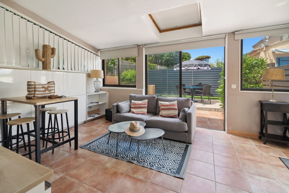 Apartment | Living area | 50-inch flat-screen TV with cable channels, TV