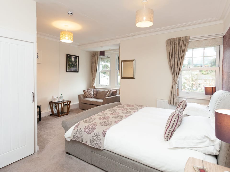 Superior Double Room, Ensuite, Garden View