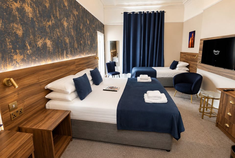 Superior Triple Room, 3 Twin Beds | Premium bedding, desk, laptop workspace, WiFi