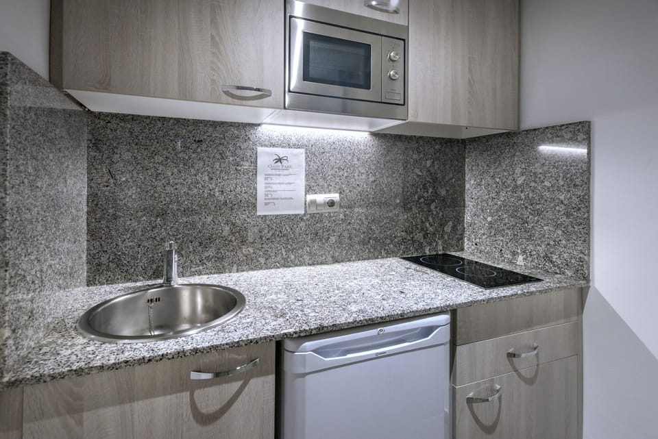 Apartment, 1 Bedroom | In-room safe, desk, blackout drapes, free WiFi