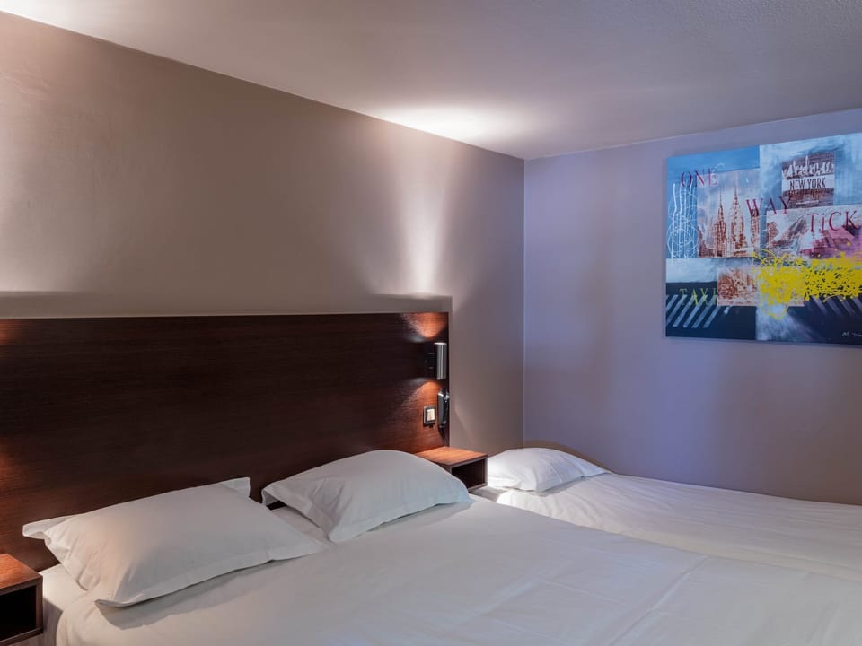 Triple Room | Premium bedding, in-room safe, desk, blackout drapes