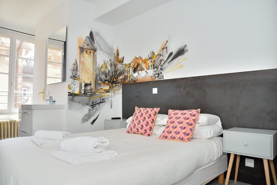 Classic Double Room, 1 Double Bed | Desk, iron/ironing board, free WiFi, bed sheets