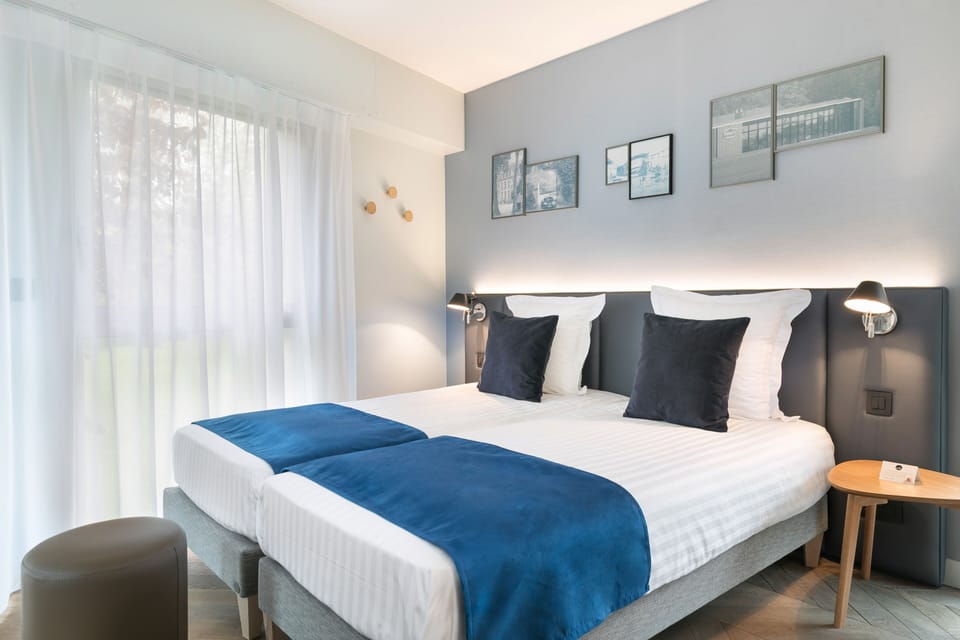 Classic Room | In-room safe, desk, blackout drapes, soundproofing