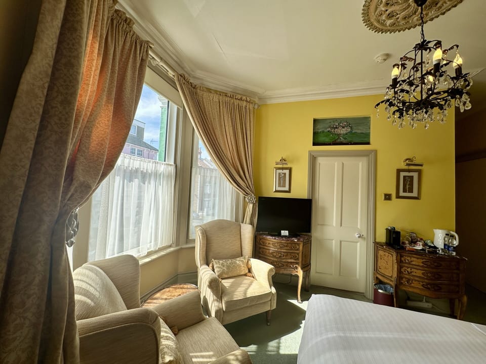 Deluxe Double or Twin Room, Ensuite (Alice Room)