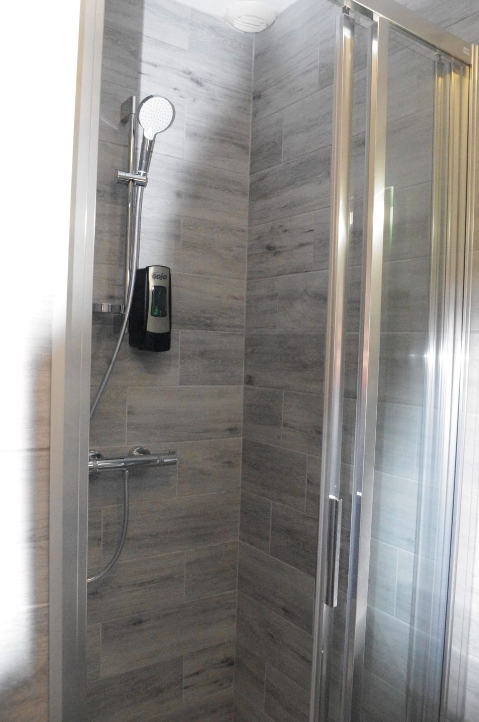 Free toiletries, hair dryer