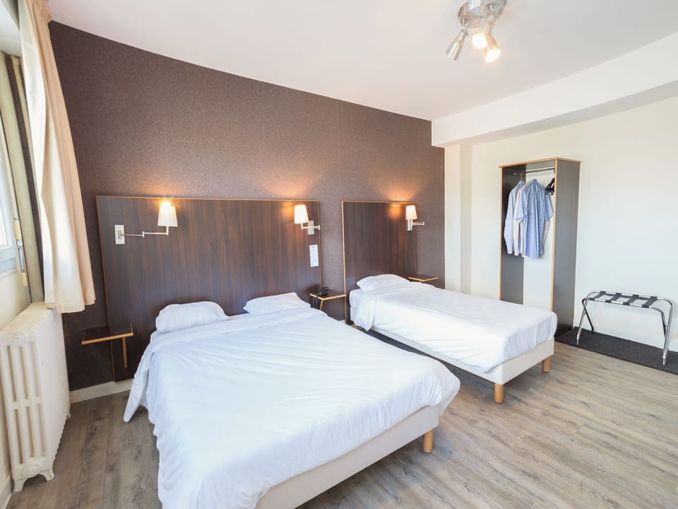 Superior Triple Room | Desk, soundproofing, free WiFi, bed sheets