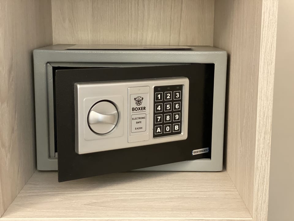 In-room safe, desk, blackout drapes, soundproofing
