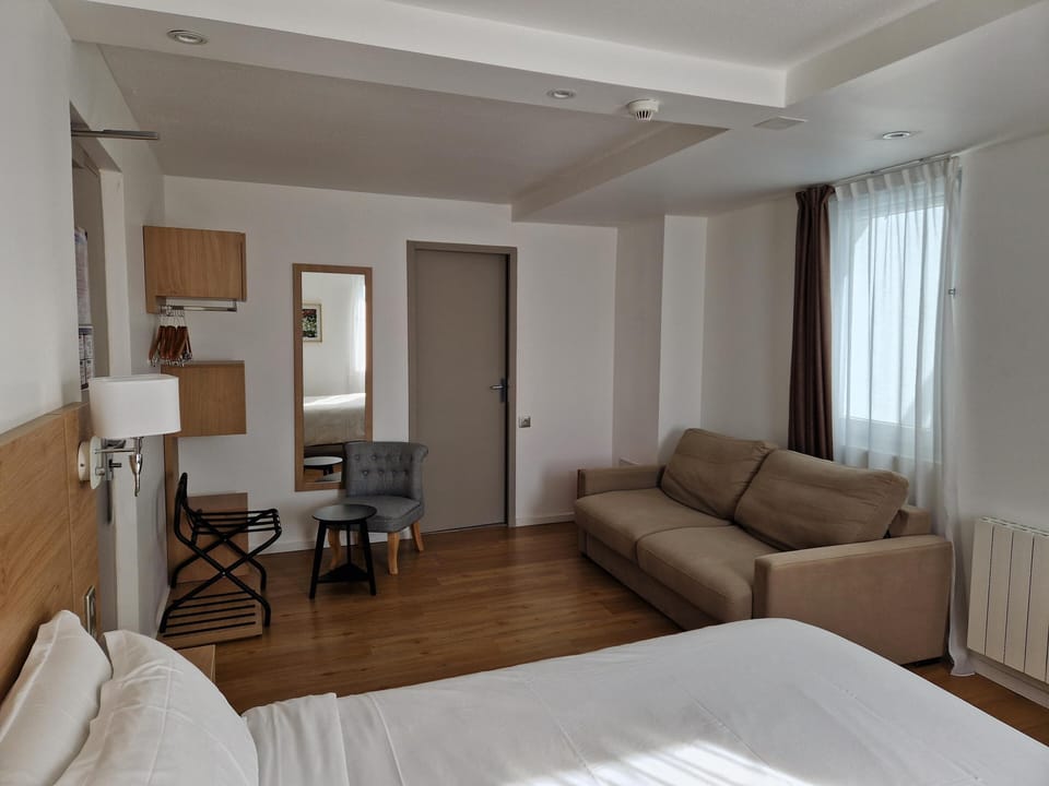 Room, 1 Double Bed with Sofa bed | Premium bedding, desk, laptop workspace, blackout drapes
