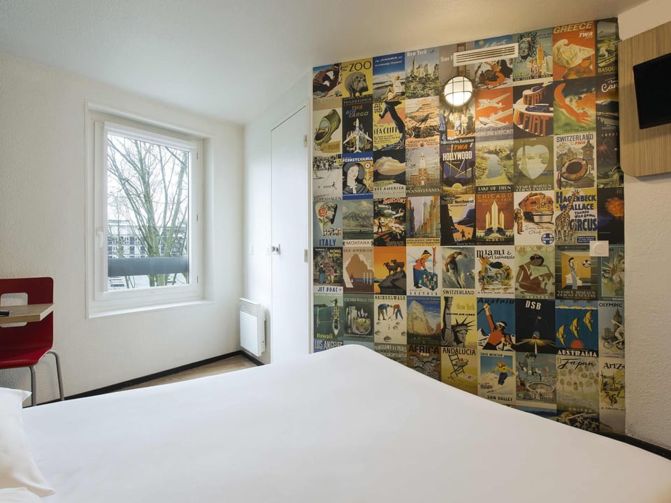 Room, 1 Double Bed, Private Bathroom (Cabrio) | Blackout drapes, cribs/infant beds, free WiFi, bed sheets