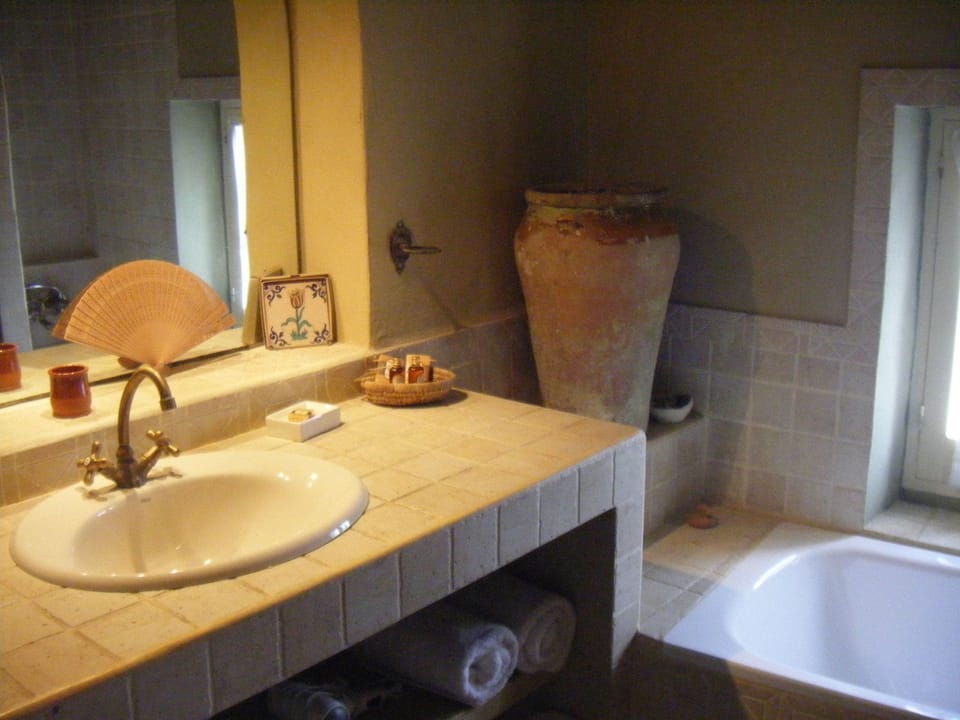 Superior Suite, Lake View (Triple) | Bathroom | Free toiletries, hair dryer, towels