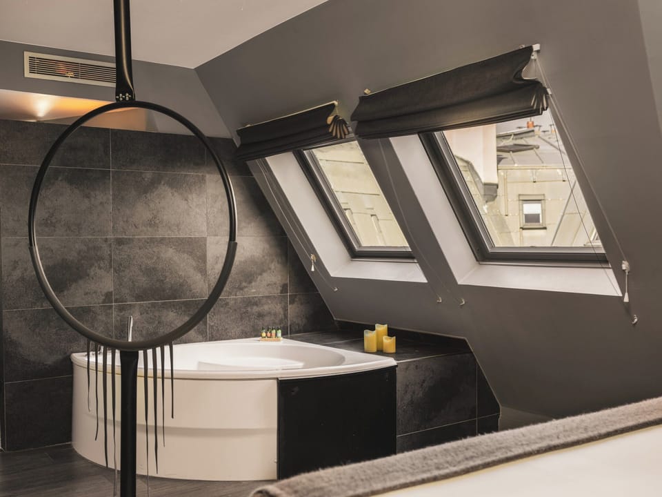 Suite (Dream Catcher) | Tempur-Pedic beds, in-room safe, desk, soundproofing