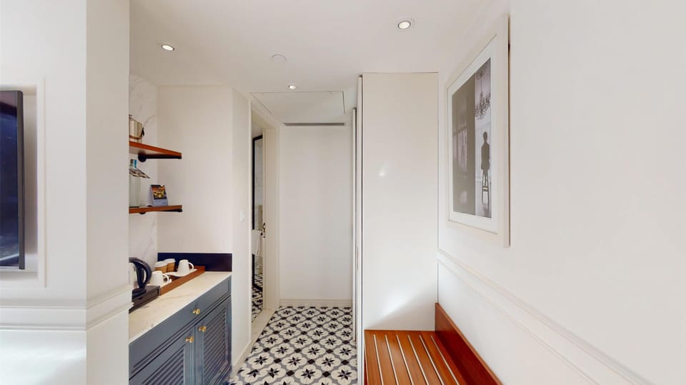 Minibar, in-room safe, desk, soundproofing