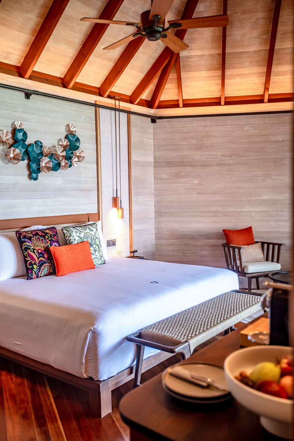 Premium bedding, down comforters, minibar, in-room safe