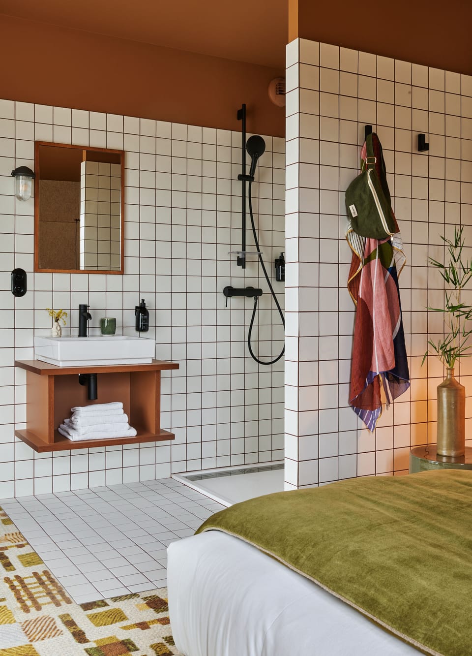Hair dryer, towels