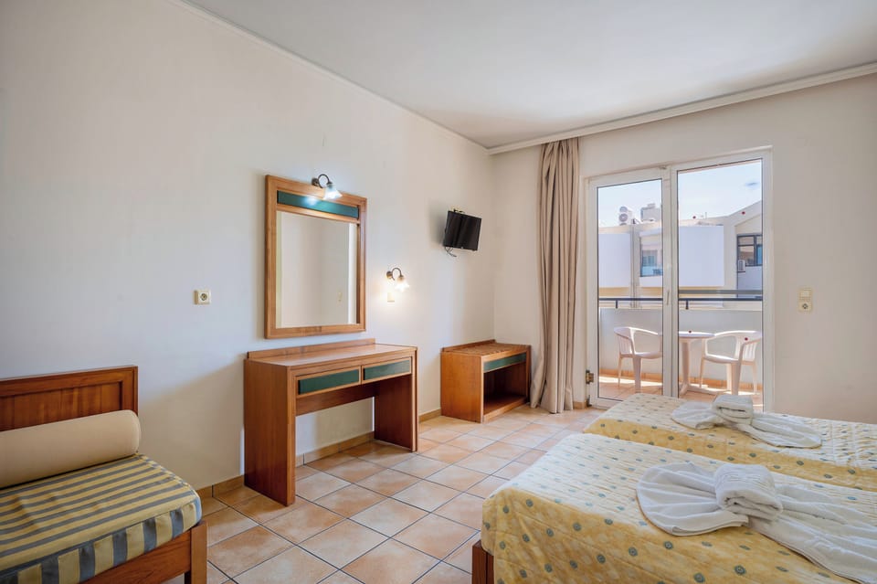 Soundproofing, free cribs/infant beds, free WiFi