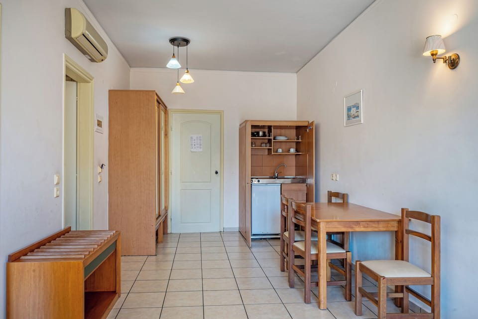 Family Apartment, 1 Bedroom | Soundproofing, free cribs/infant beds, free WiFi