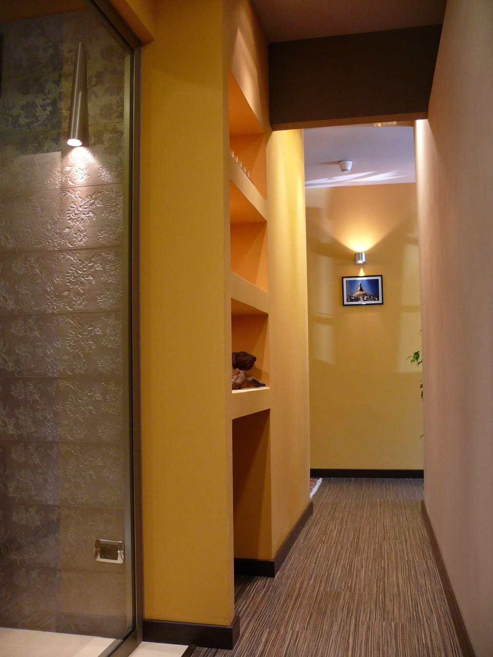 Sauna, Turkish bath, body treatments, aromatherapy, deep-tissue massages