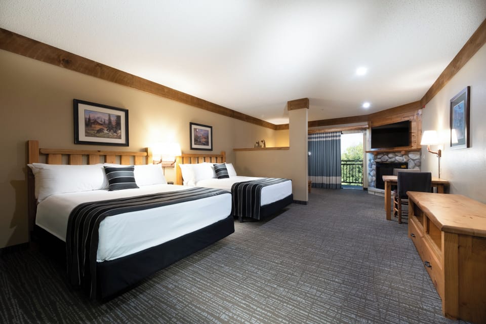 Hypo-allergenic bedding, in-room safe, individually furnished