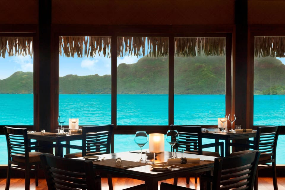4 restaurants, breakfast, lunch, dinner served; Asian cuisine