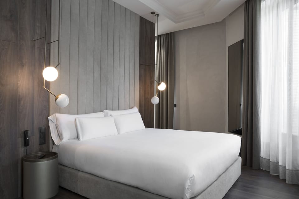 Superior Room | Premium bedding, down comforters, memory foam beds, minibar