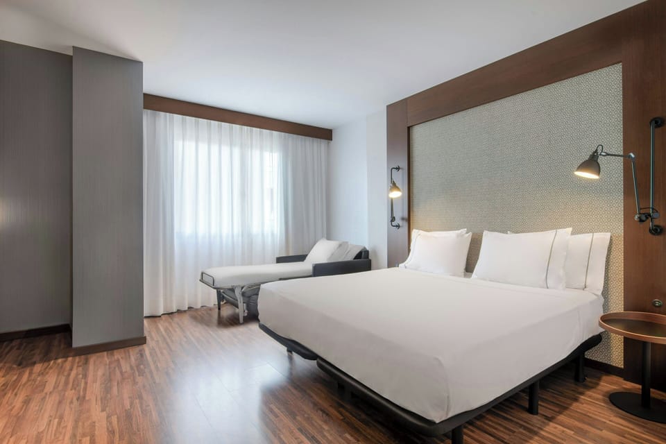 Superior Room, 1 King Bed with Sofa bed | Minibar, in-room safe, desk, laptop workspace